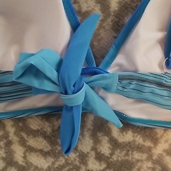 Two piece bathing suit new w/o tags - Picture 3 of 4